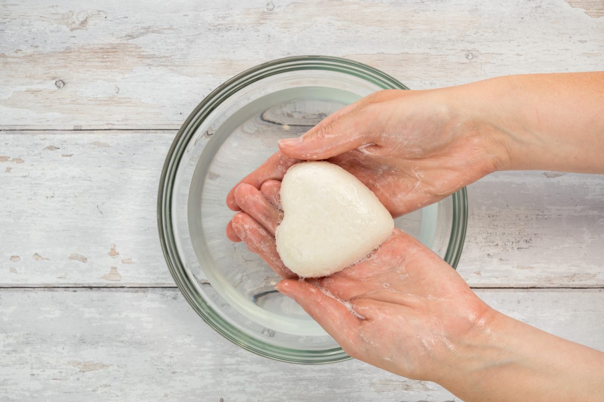 10 benefits of solid, package free skincare Zero Waste Formulation