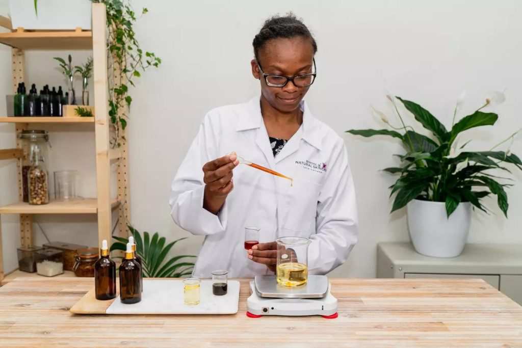 Diploma in Natural Skincare Formulation 