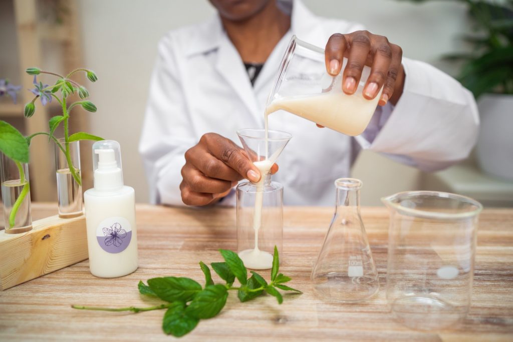 Diploma in Natural Skincare Formulation 