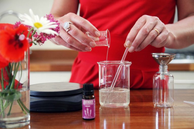 Diploma in Natural Skincare Formulation 