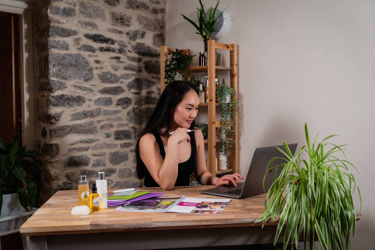 6 Success Tips For Natural Beauty Entrepreneurs: Creating the mindset of a successful business leader Beauty Business Advice Skincare Formulation